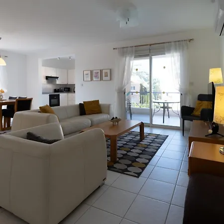 H&o Lifestyle Penthouse Apartment Paphos