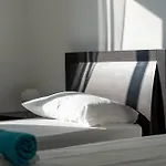 H&o Lifestyle Penthouse דירה פאפוס