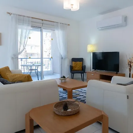 H&o Lifestyle Penthouse * פאפוס